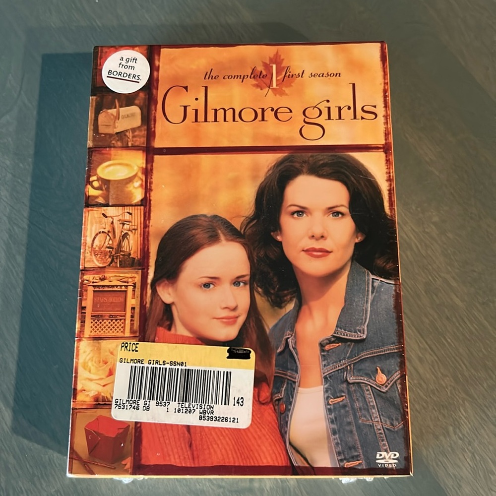 NWT (in shrinkwrap) - Gilmore Girls 1st Season DVD Set